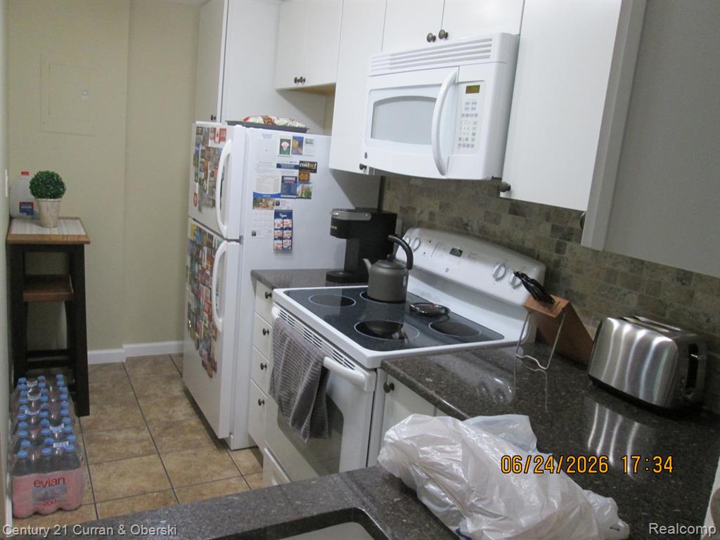 21800 Morley Avenue Property Photo 8