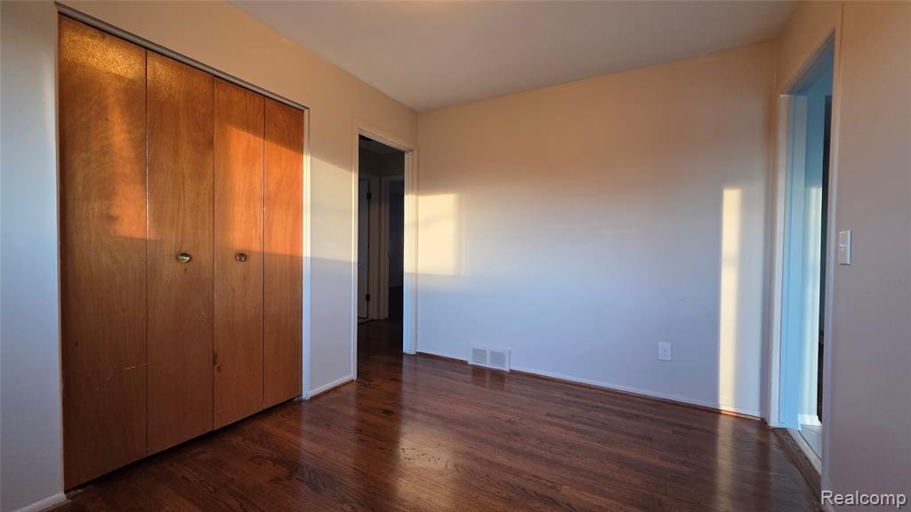 29120 Dover Avenue Property Photo 12