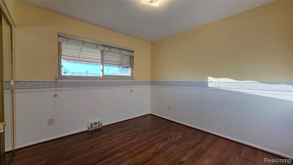 29120 Dover Avenue Property Photo 16