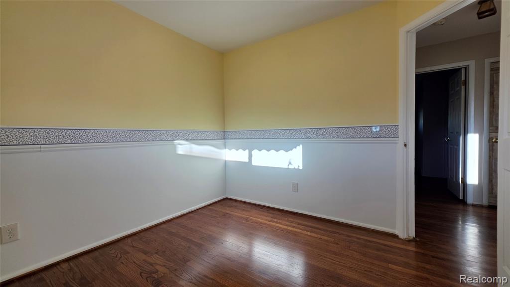 29120 Dover Avenue Property Photo 17