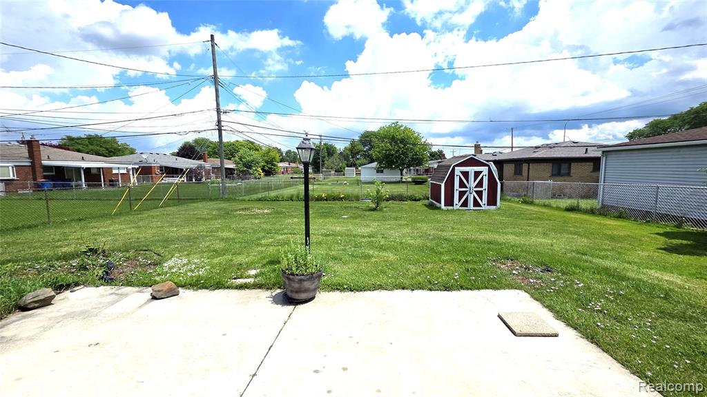 29120 Dover Avenue Property Photo 21