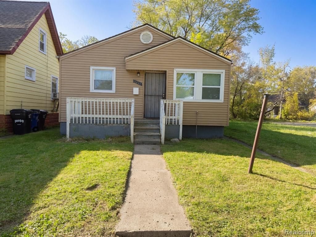 18043 SYRACUSE Street Property Photo 1