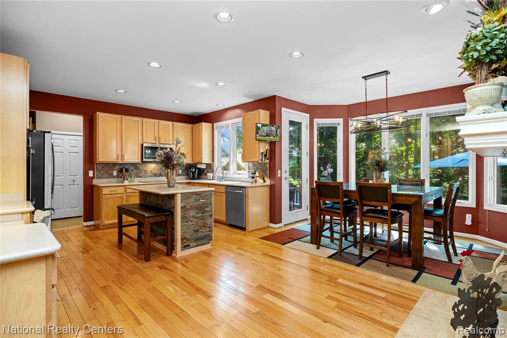 4577 Darlene Drive Property Photo 17