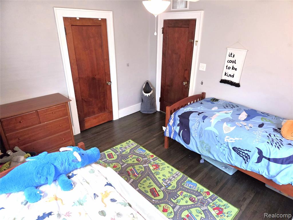 205 E Iroquois Road Property Photo 20