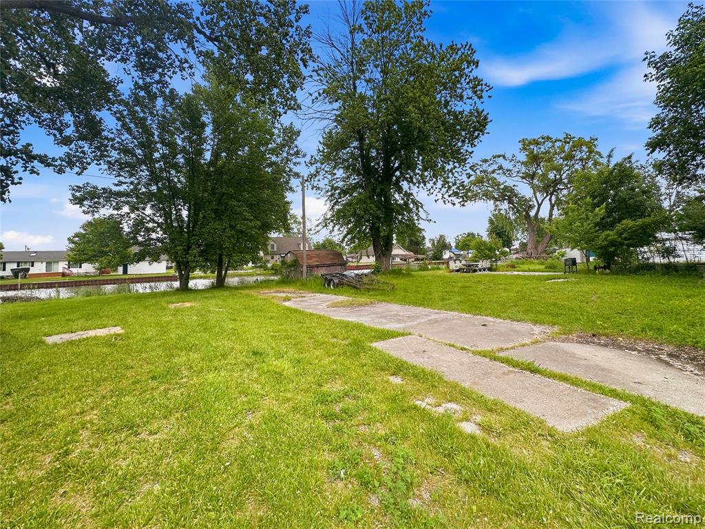 7448 Dyke Road Property Photo 9
