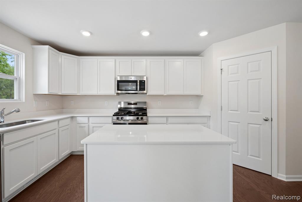 4179 Cedar Lane Property Photo 4