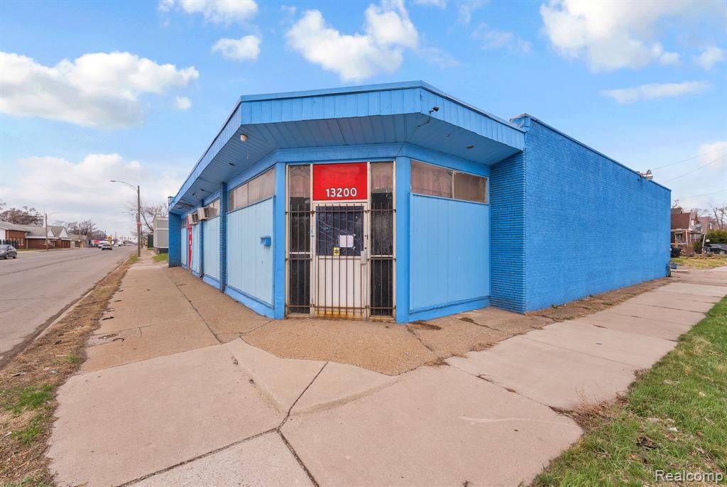 13200 Fenkell Street Property Photo 1