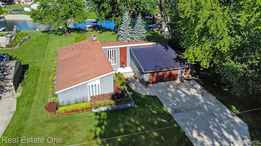 310 Pine Tree Rd Road Property Photo 2