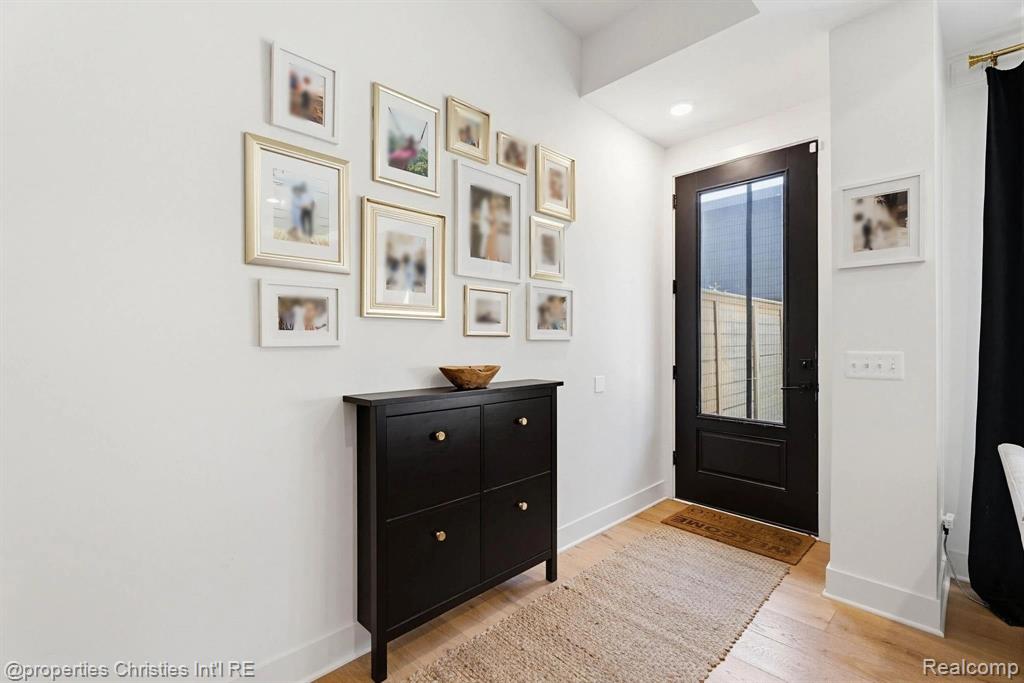 710 Parent Property Photo 19