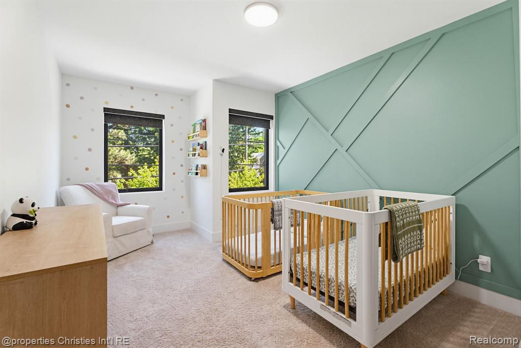 710 Parent Property Photo 21