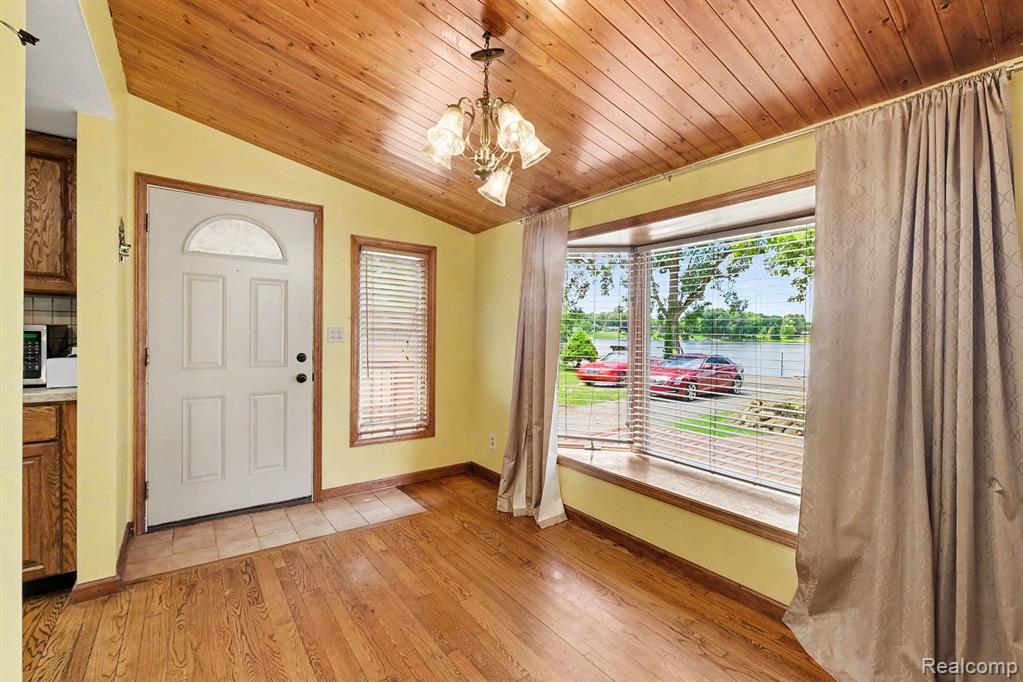 16059 Murray Rd Property Photo 5