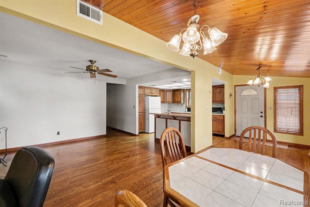16059 Murray Rd Property Photo 9