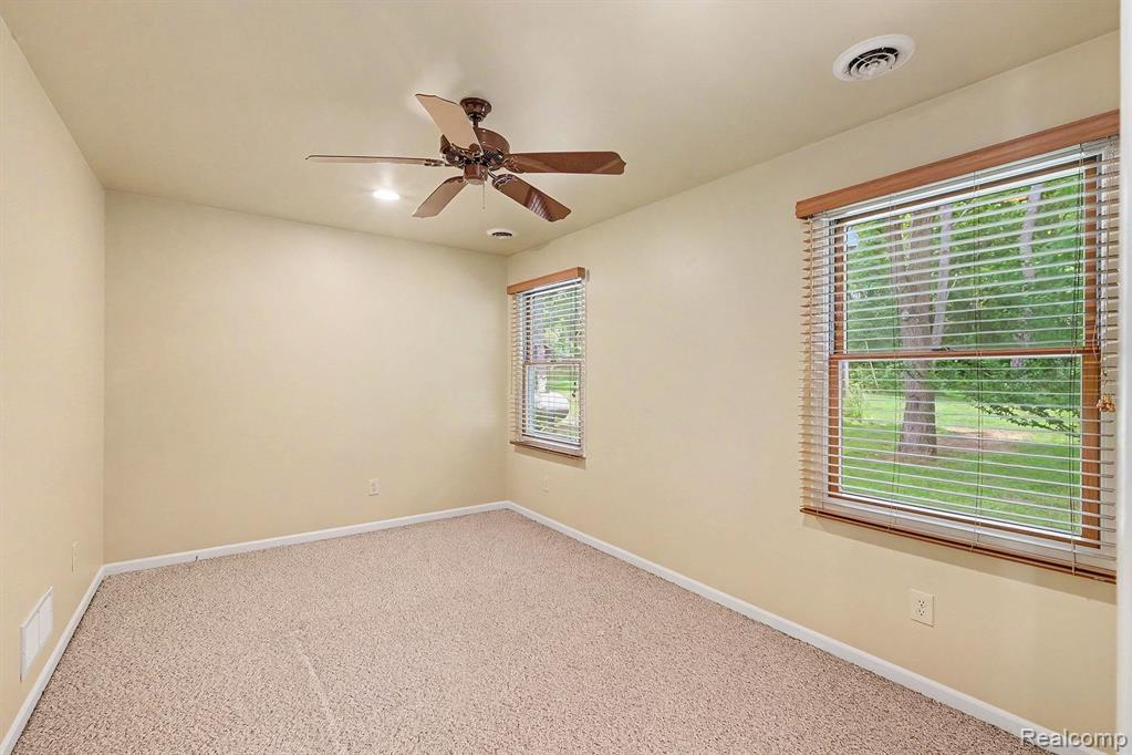 16059 Murray Rd Property Photo 17