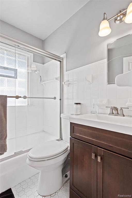 21726 Alger Street Property Photo 12