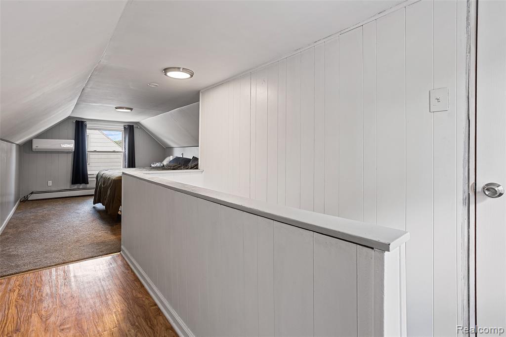 21726 Alger Street Property Photo 14