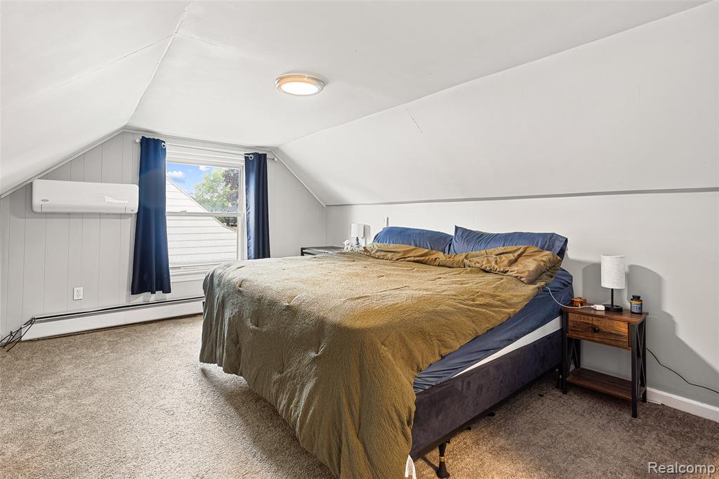 21726 Alger Street Property Photo 15