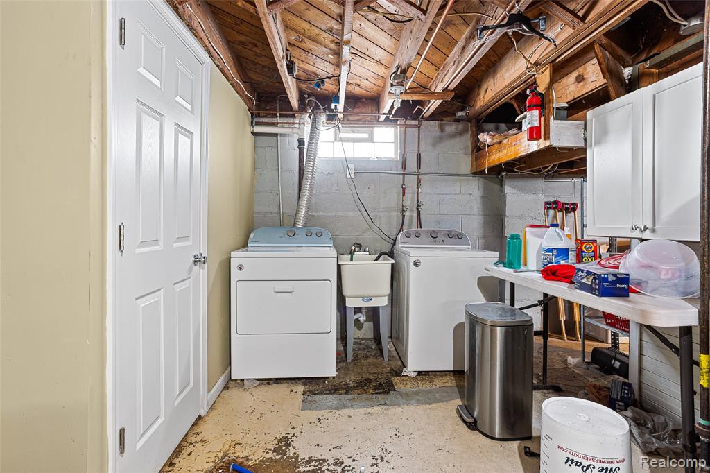 21726 Alger Street Property Photo 18