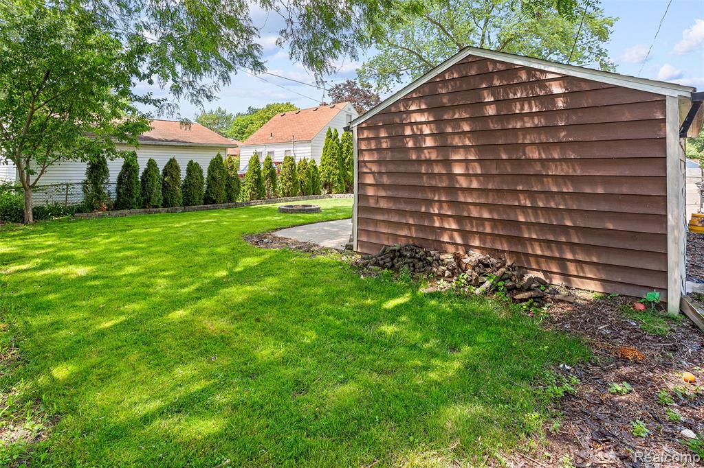 21726 Alger Street Property Photo 26