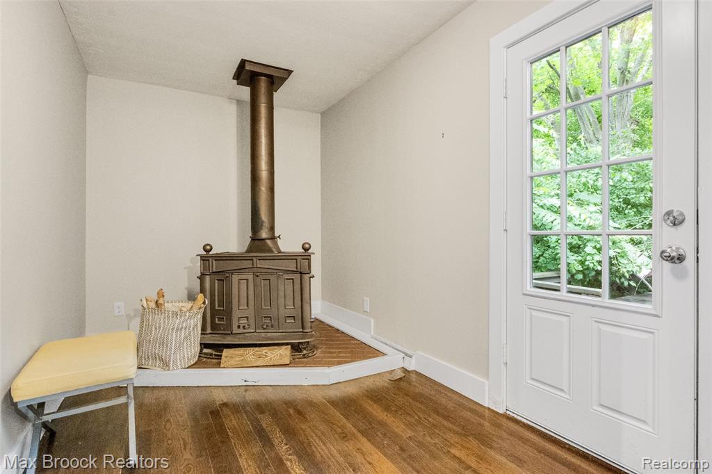 2905 Lahser Road Property Photo 17