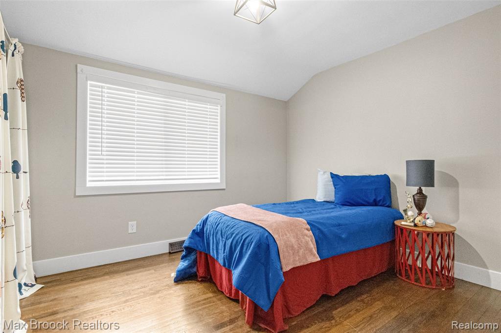 2905 Lahser Road Property Photo 23