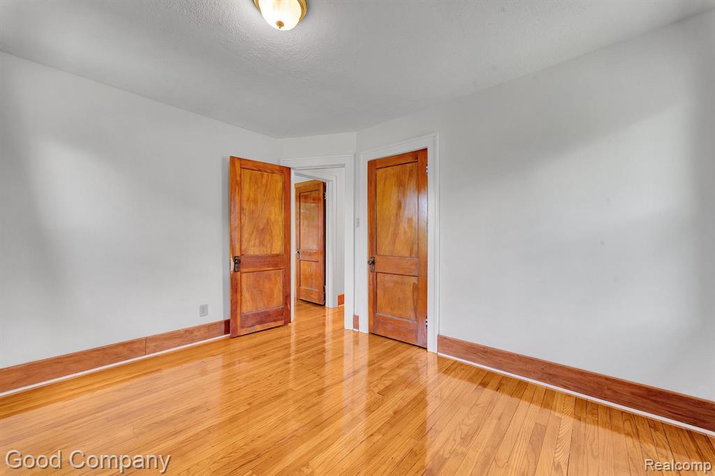 21516 Oxford Avenue Property Photo 20