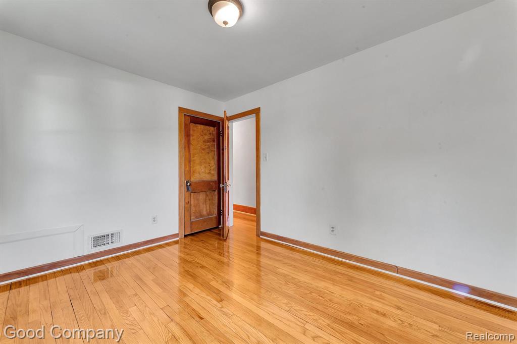 21516 Oxford Avenue Property Photo 22