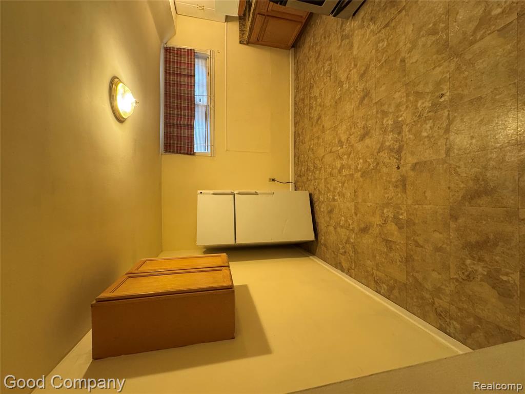 21516 Oxford Avenue Property Photo 26