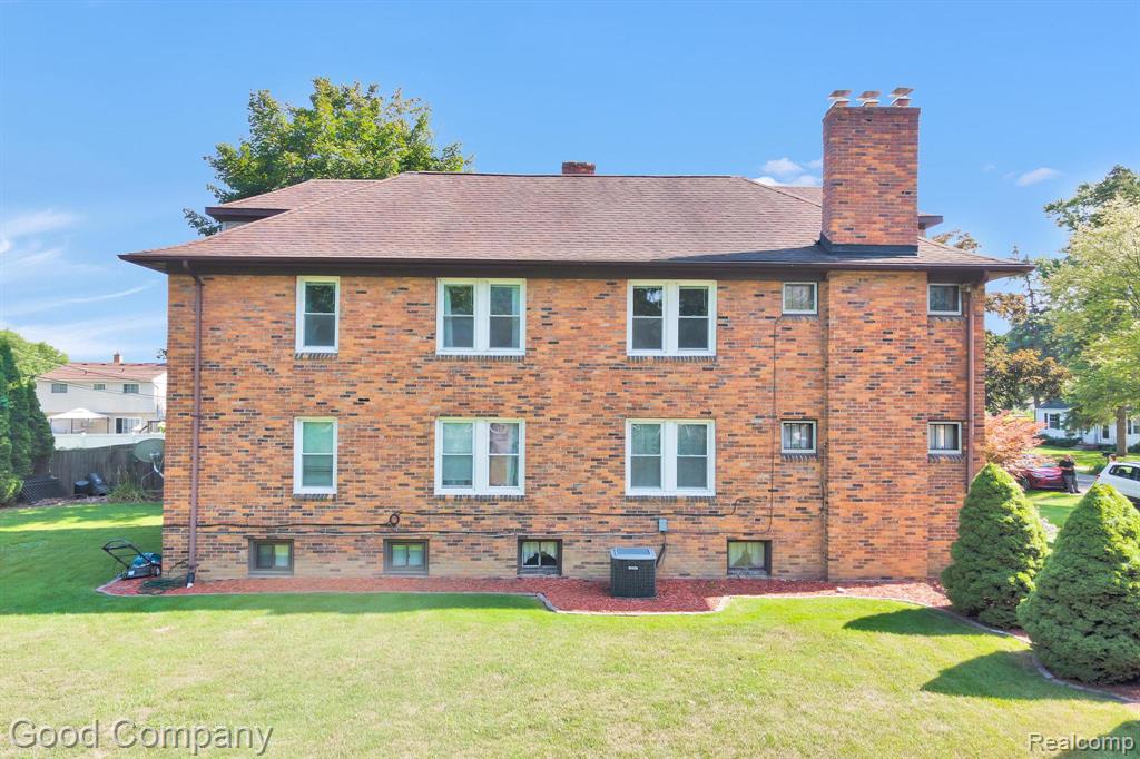 21516 Oxford Avenue Property Photo 41