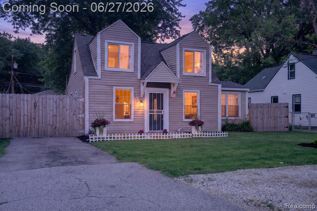 7715 Beech Daly Road Property Photo 2