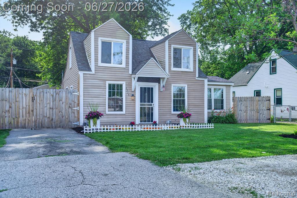 7715 Beech Daly Road Property Photo 4