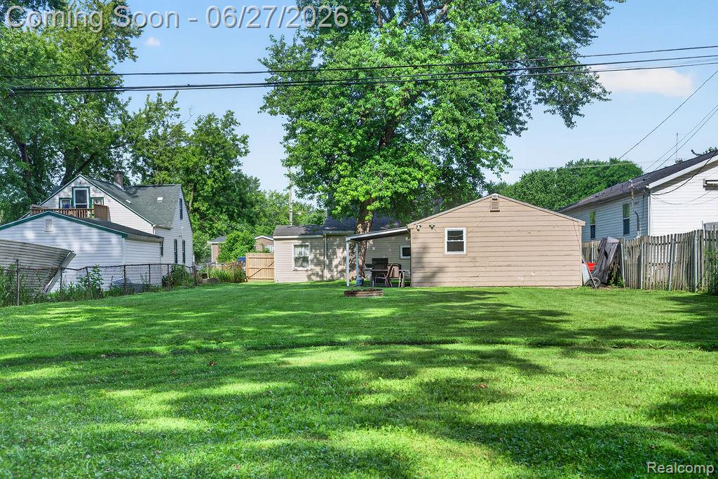 7715 Beech Daly Road Property Photo 7
