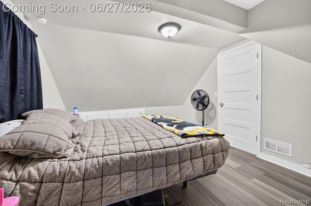 7715 Beech Daly Road Property Photo 20