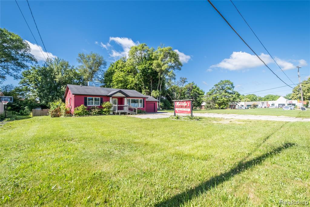 1444 E Pierson Road Property Photo 2