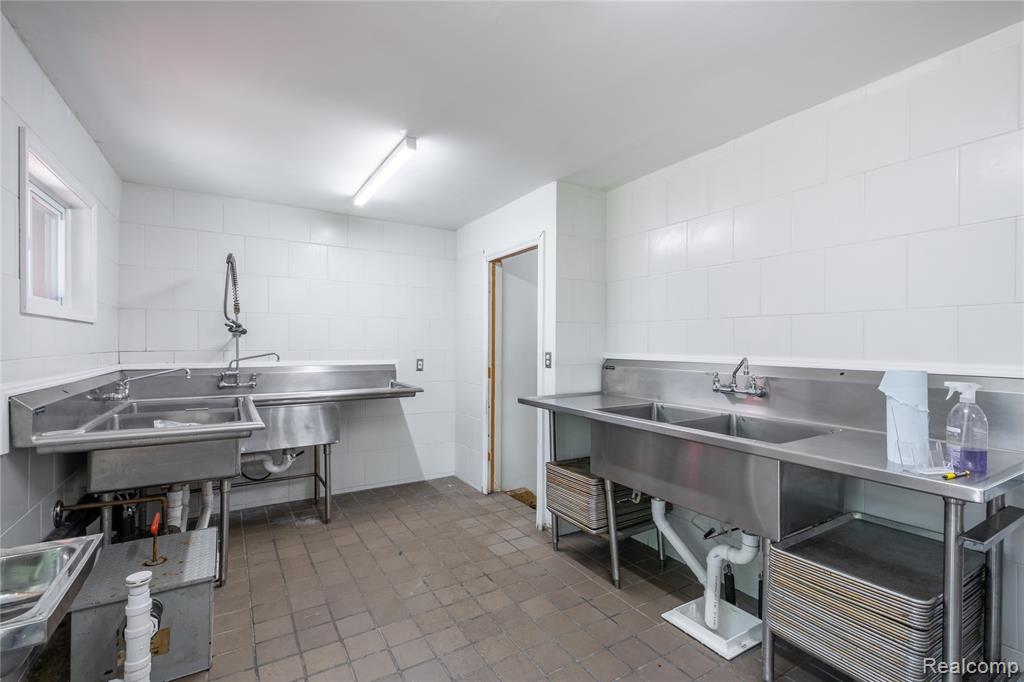 1444 E Pierson Road Property Photo 12