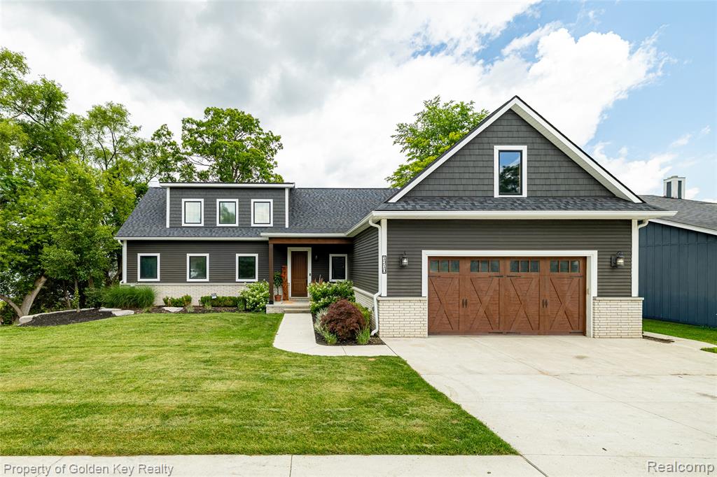 1210 W Oakley Park Road Property Photo 1