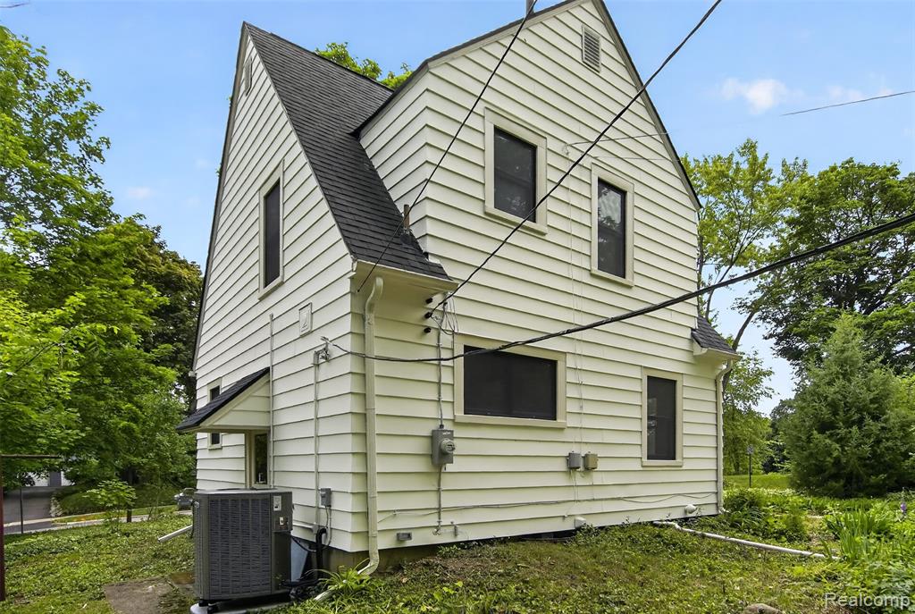 315 Doty Avenue Property Photo 3