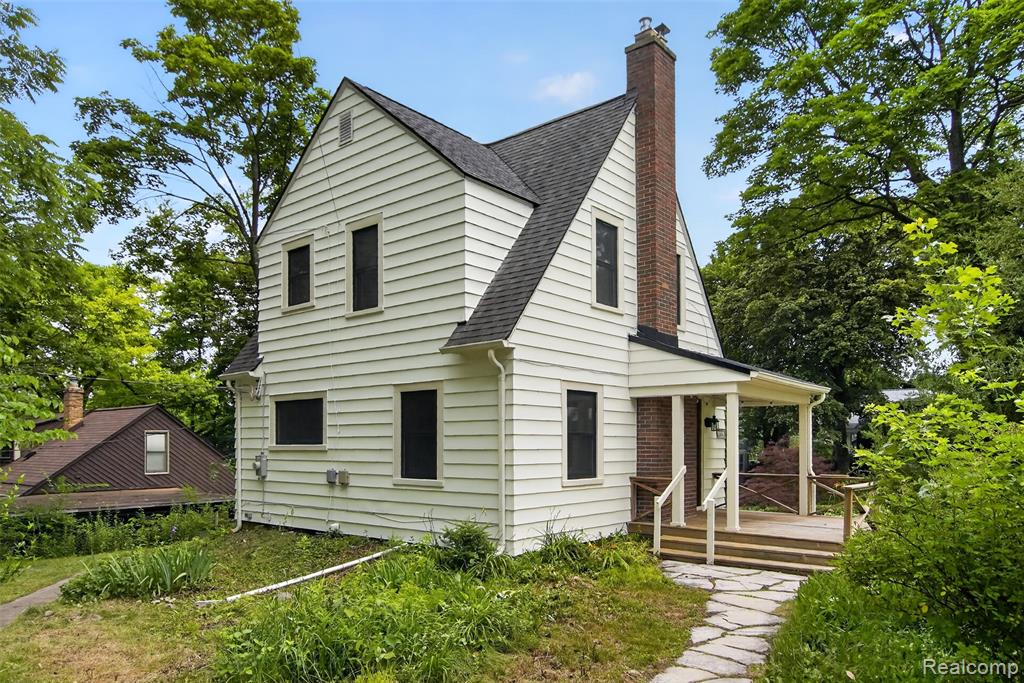315 Doty Avenue Property Photo 4