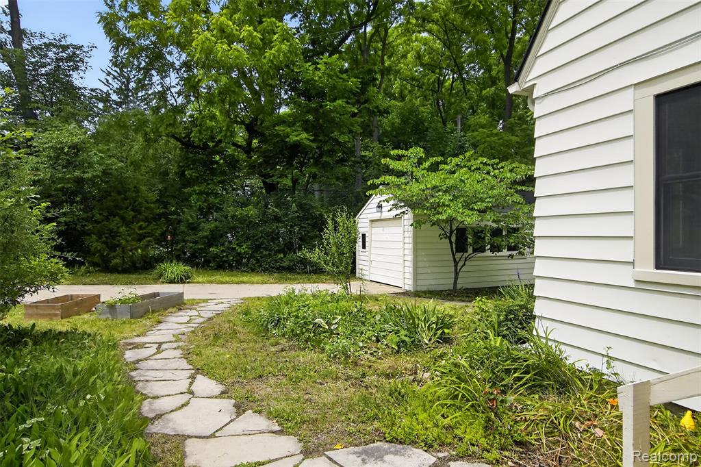 315 Doty Avenue Property Photo 7