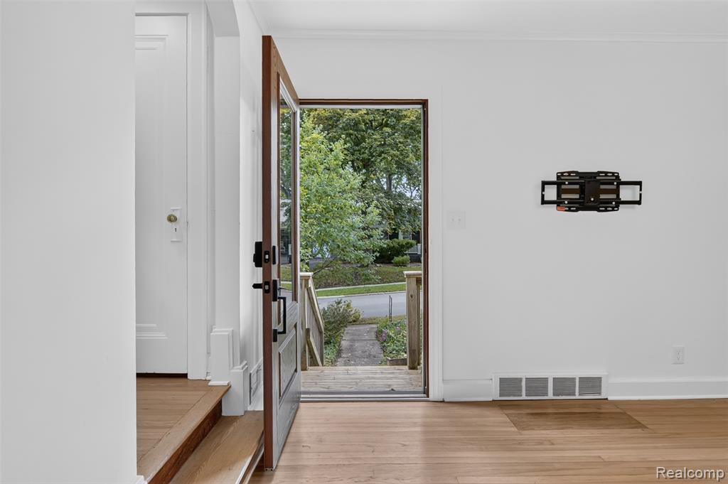 315 Doty Avenue Property Photo 16