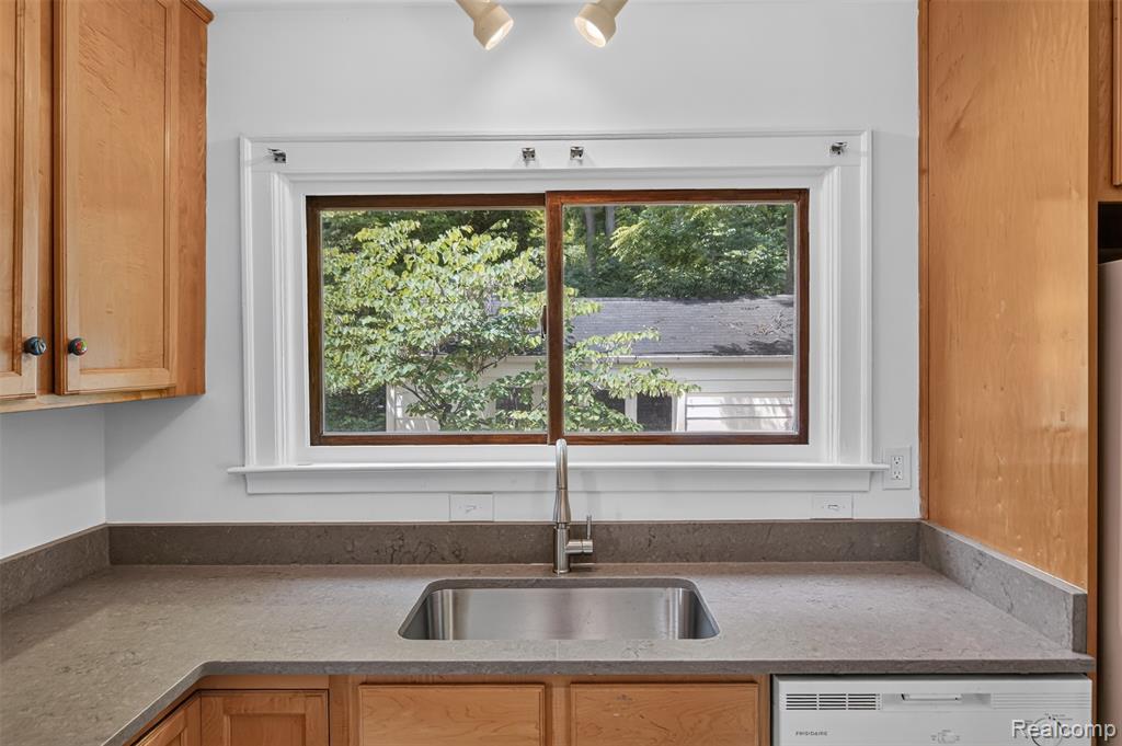 315 Doty Avenue Property Photo 23