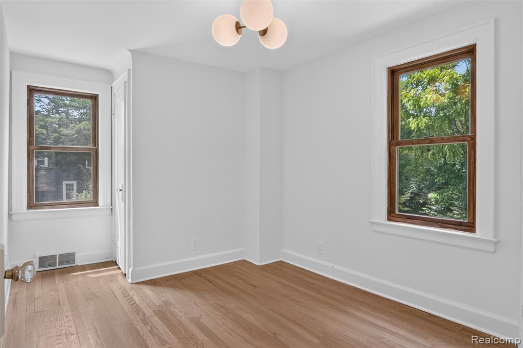 315 Doty Avenue Property Photo 24
