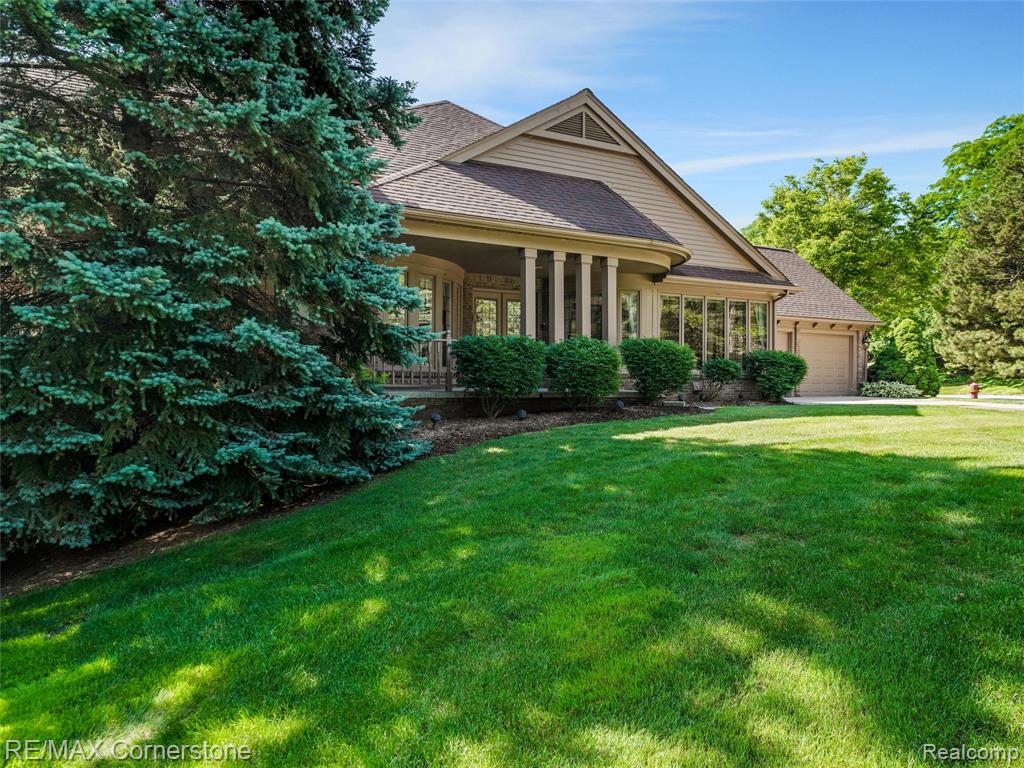 13780 Eaton Drive Property Photo 2