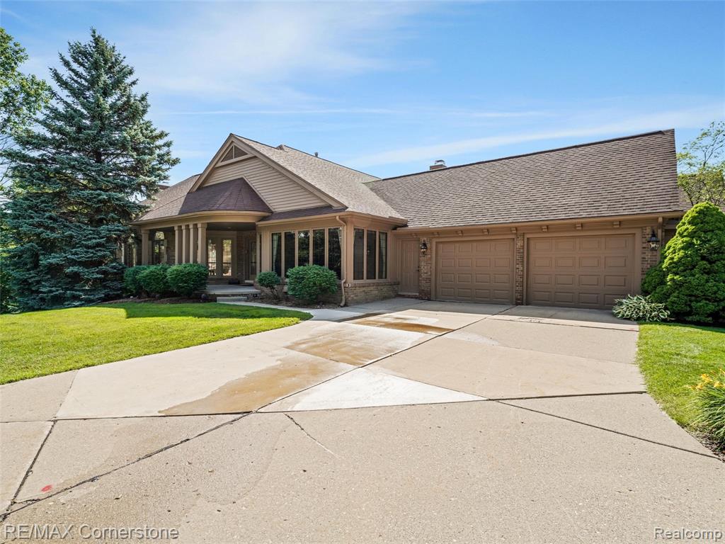 13780 Eaton Drive Property Photo 3