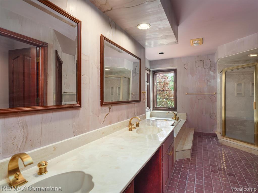 13780 Eaton Drive Property Photo 17