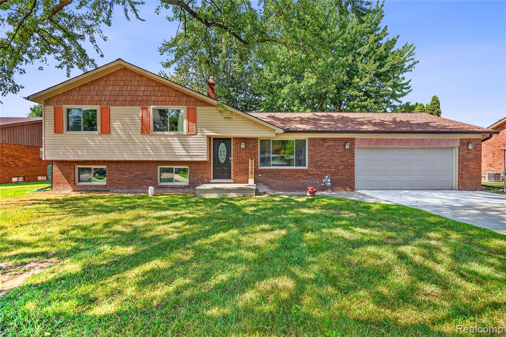 46365 Community Center Drive Property Photo 1