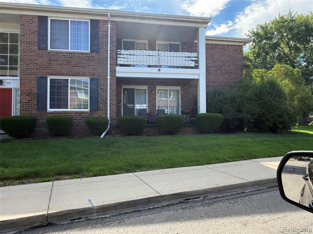 25354 Shiawassee Circle Property Photo 2