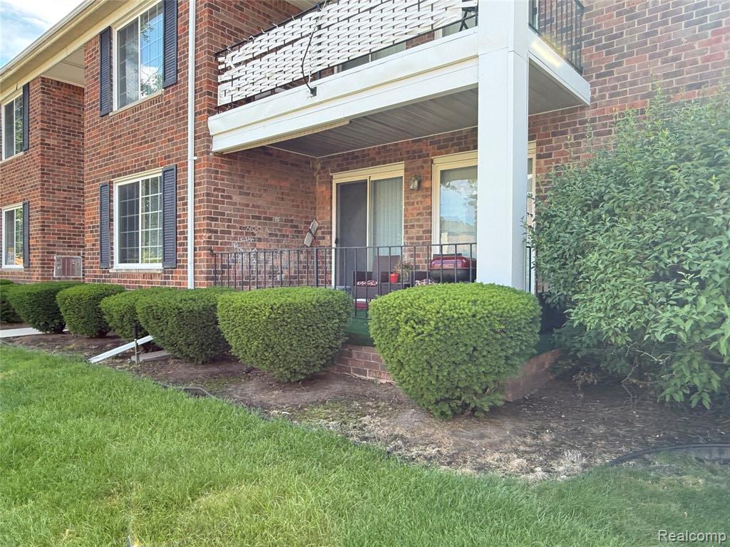 25354 Shiawassee Circle Property Photo 4
