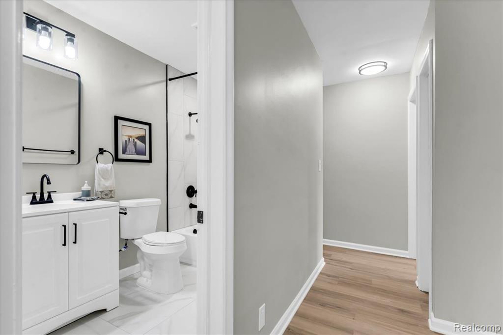 19039 Elsmere Avenue Property Photo 15