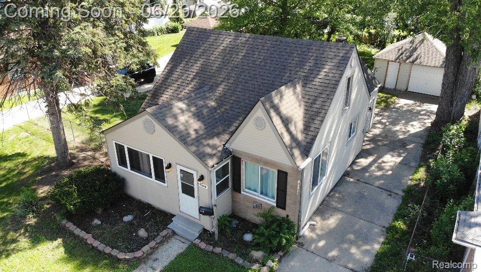 5694 Robindale Avenue Property Photo 2