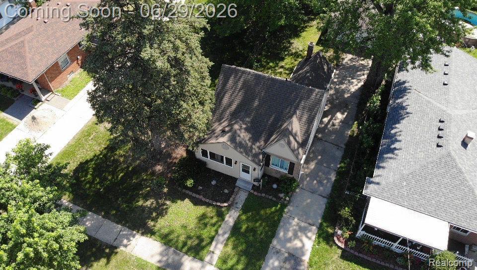5694 Robindale Avenue Property Photo 3